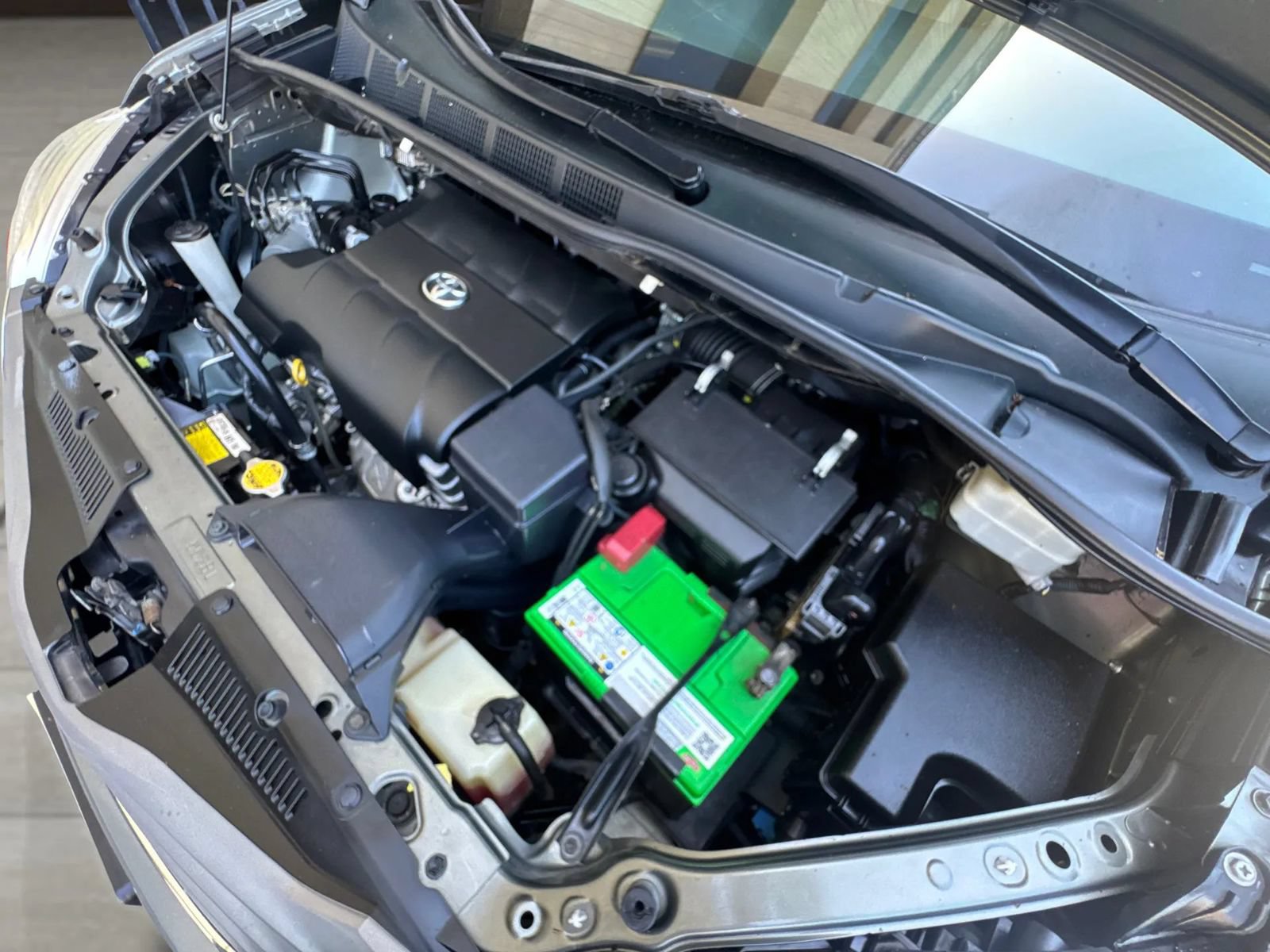 Used 2011 Toyota Sienna XLE w/ XLE Navigation Pkg FWD image 47