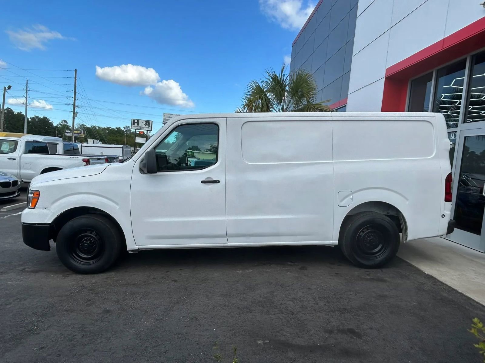 Used 2017 Nissan NV 2500 S RWD image 7