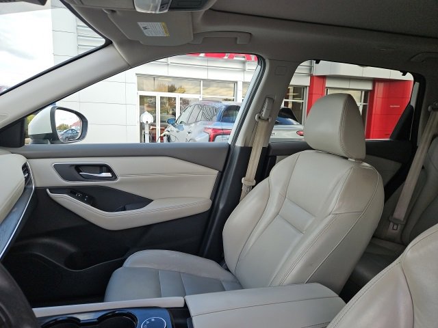 Used 2021 Nissan Rogue SL w/ Premium Package image 29