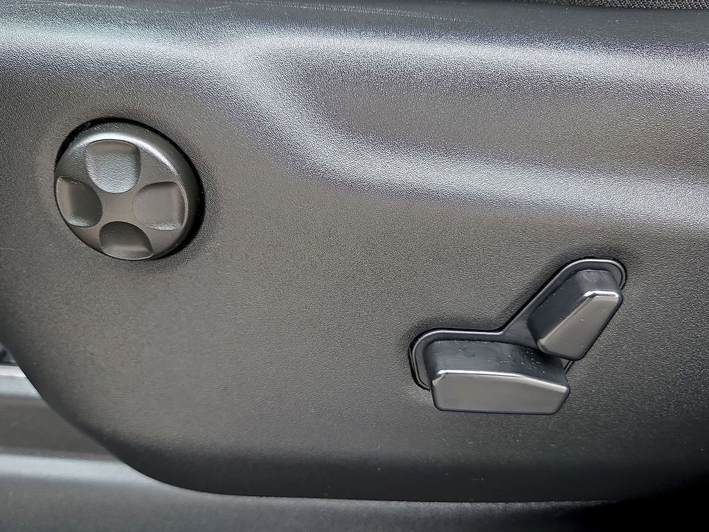 Used 2025 Dodge Durango GT AWD/4WD image 17