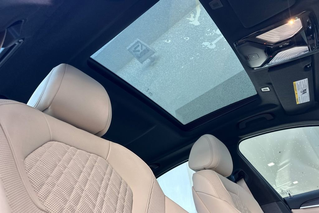 Used 2021 BMW 530i w/ Premium Package image 17