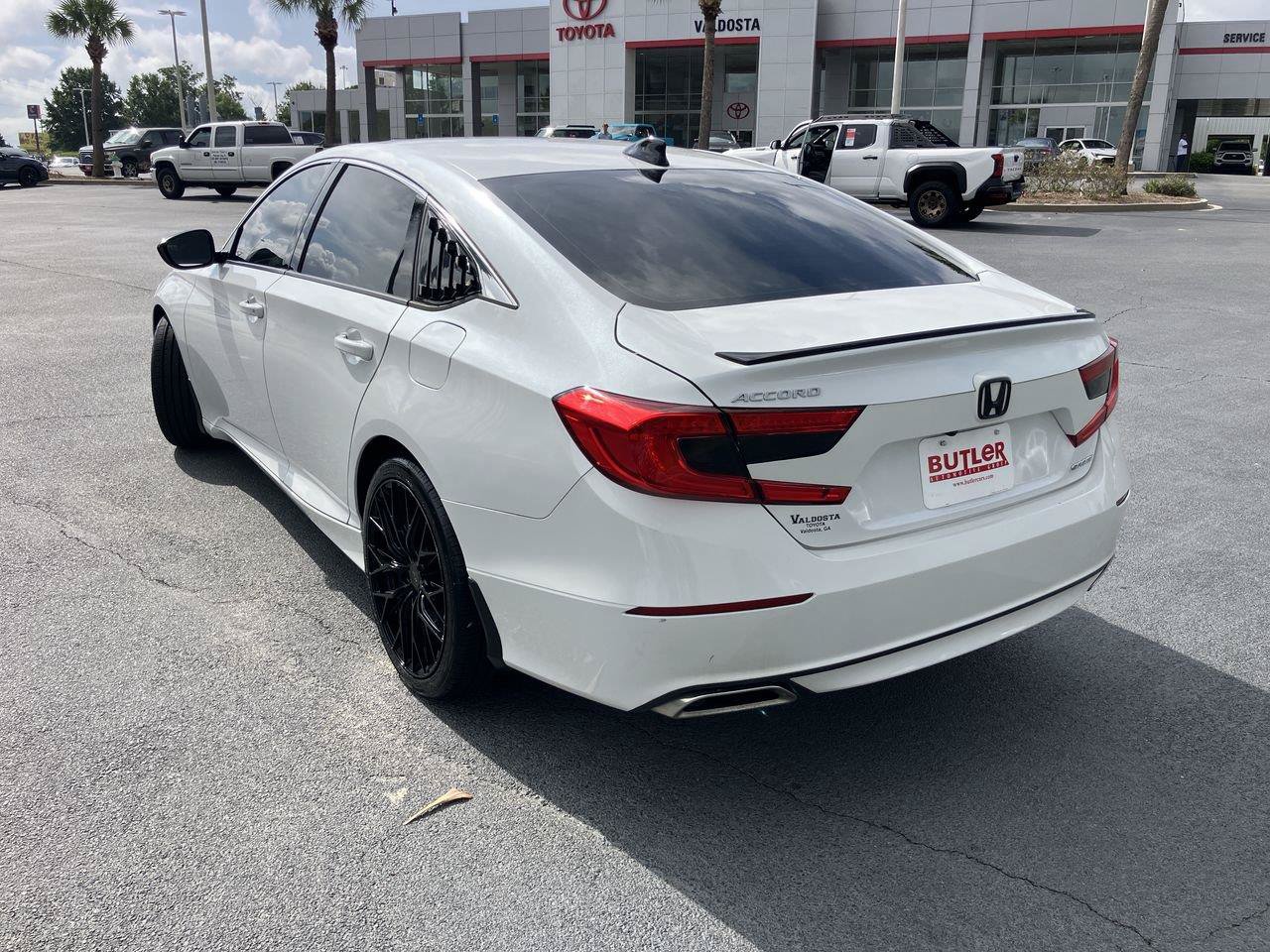 Used 2022 Honda Accord Sport image 3