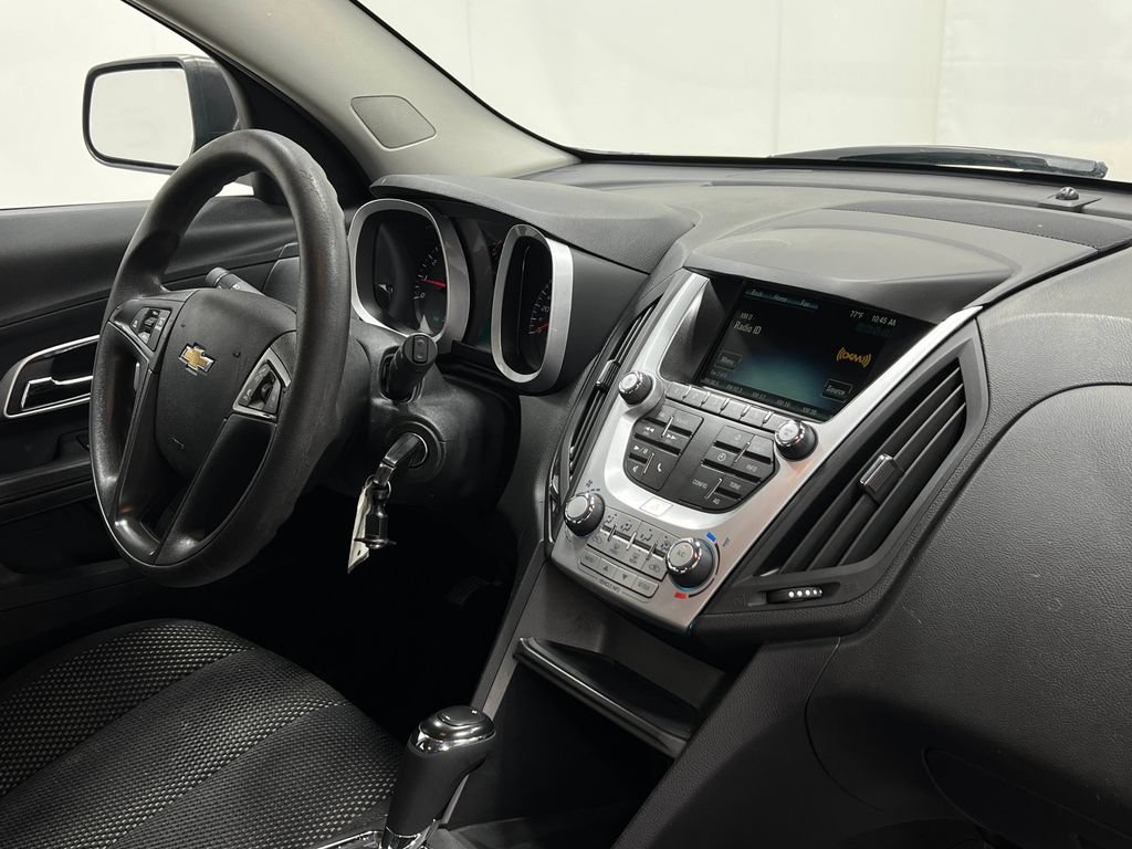 Used 2017 Chevrolet Equinox LS FWD image 20