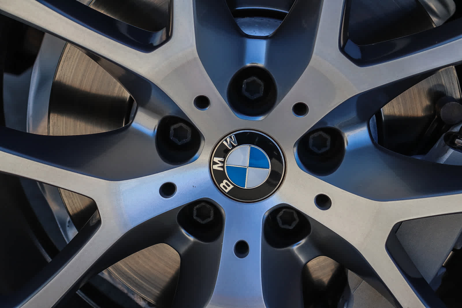 Used 2023 BMW X5 xDrive40i w/ Luxury Seating Package image 15