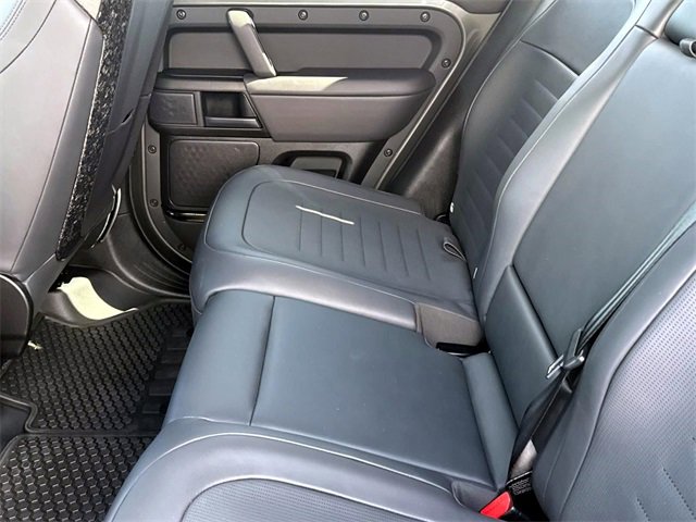 Used 2025 Land Rover Defender 110 image 12