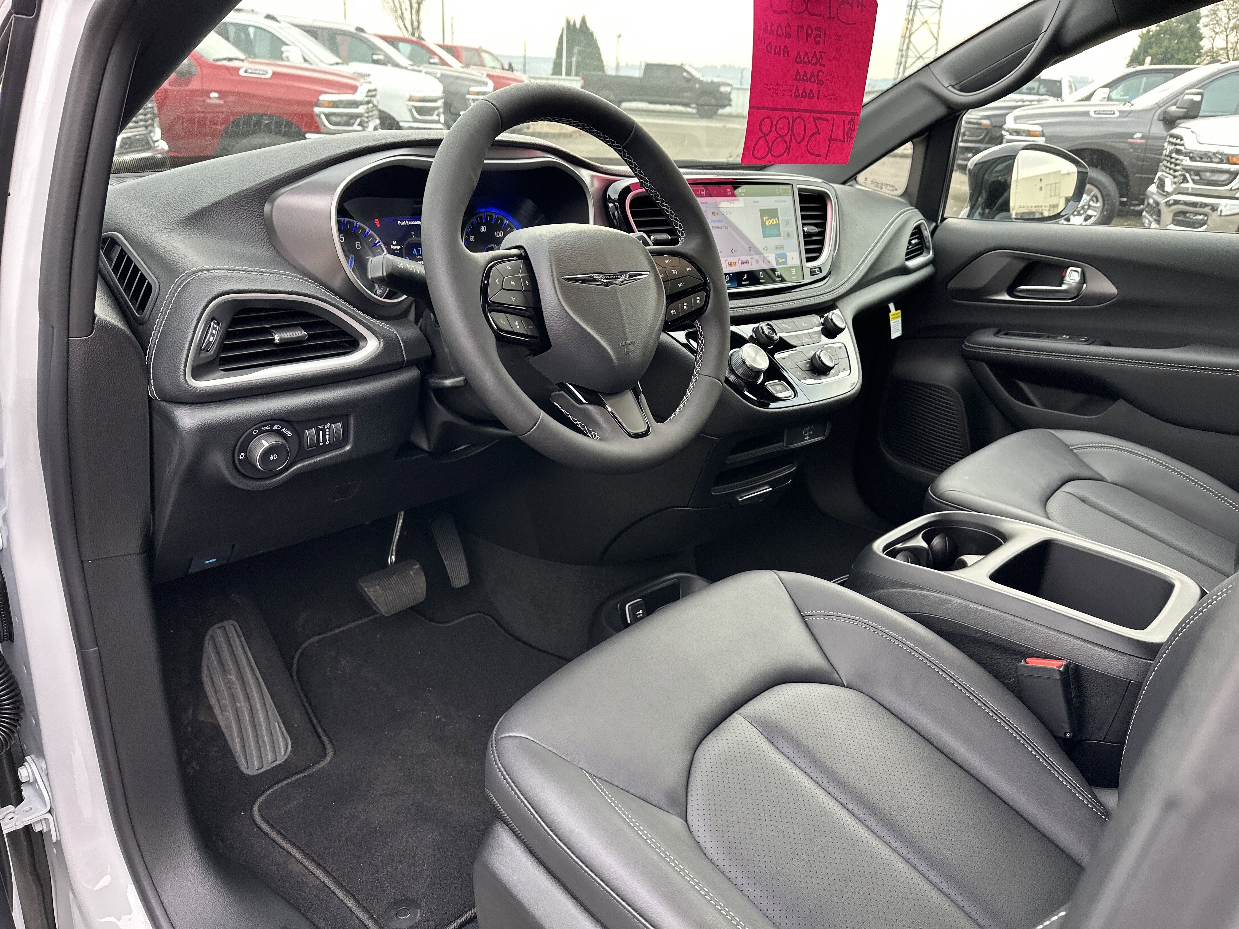 New 2026 Chrysler Pacifica Select w/ S Appearance Package image 9