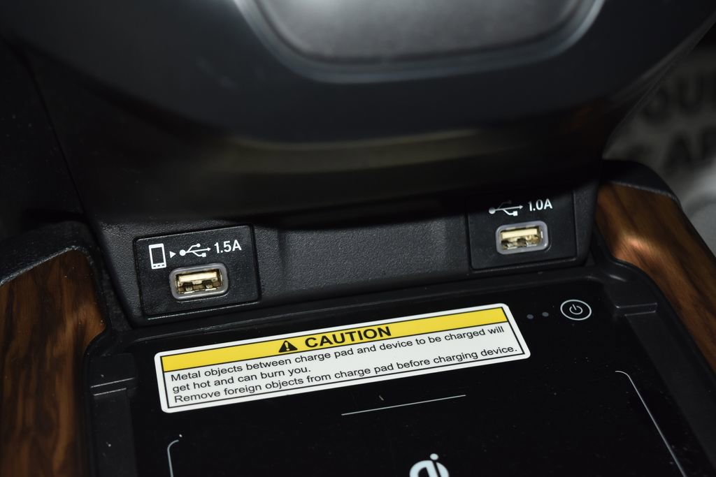 Used 2020 Honda CR-V Touring image 16