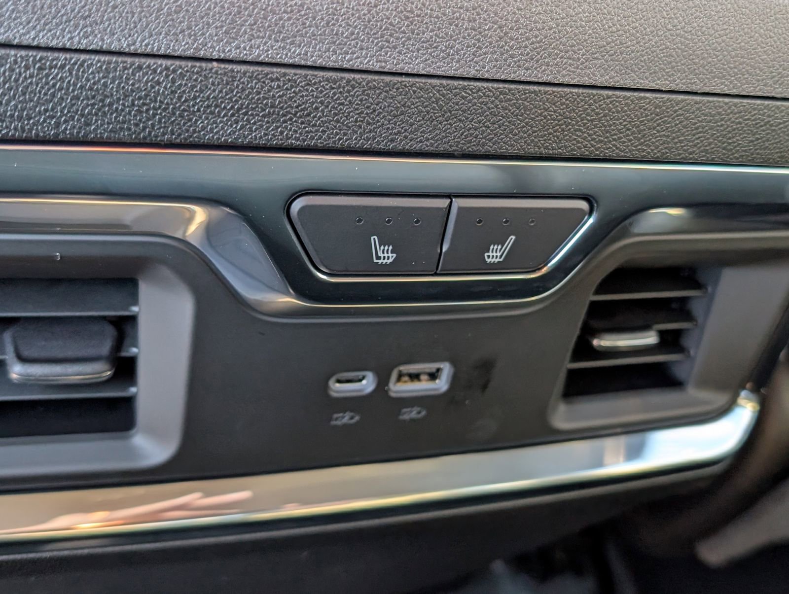 New 2026 Chevrolet Silverado 1500 LTZ w/ LTZ Premium Package image 12