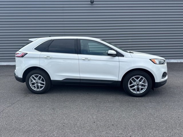 Used 2023 Ford Edge SEL w/ Convenience Package image 2