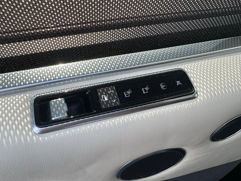 Used 2021 Land Rover Range Rover Long Wheelbase Autobiography image 23