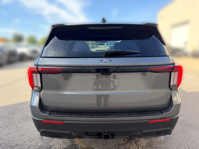New 2027 Ford Explorer ST-Line AWD/4WD image 7