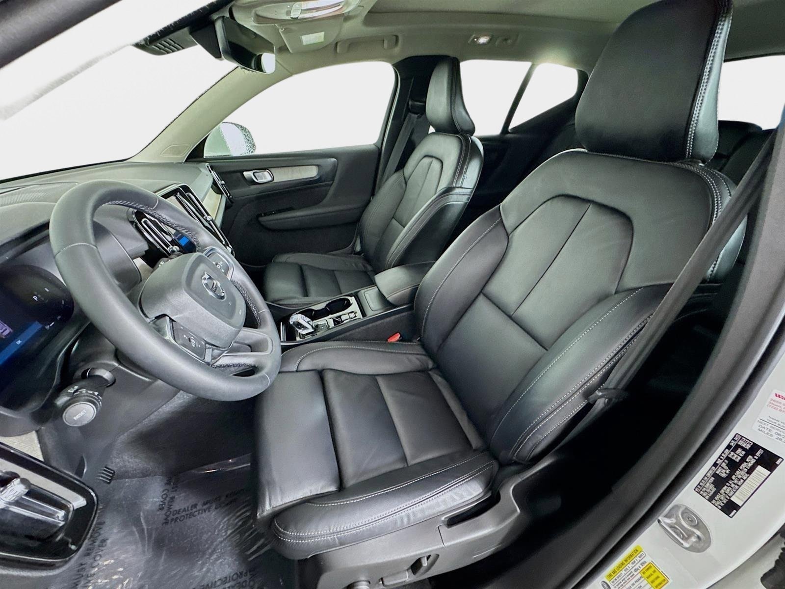 Used 2023 Volvo XC40 B5 Plus w/ Climate Package AWD/4WD image 12