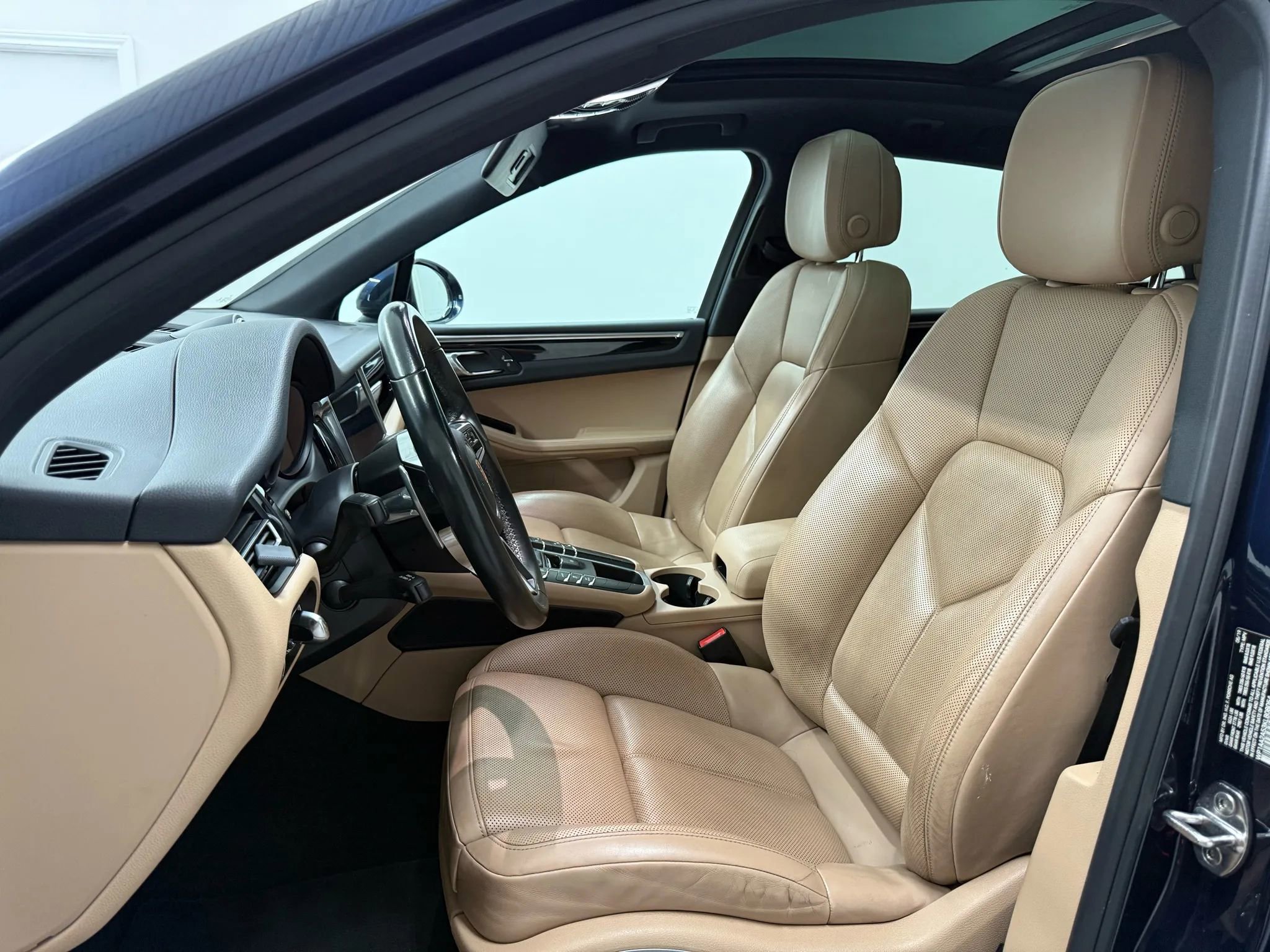 Used 2019 Porsche Macan image 15