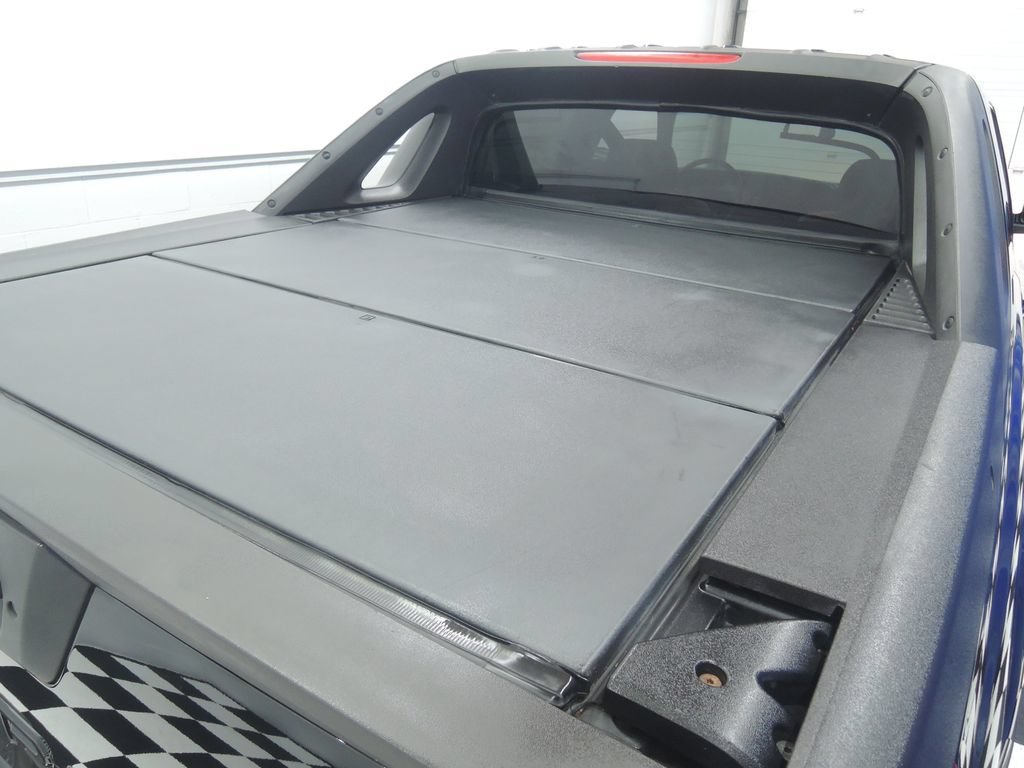 Used 2003 Chevrolet Avalanche 4x4 w/ The North Face Edition image 32