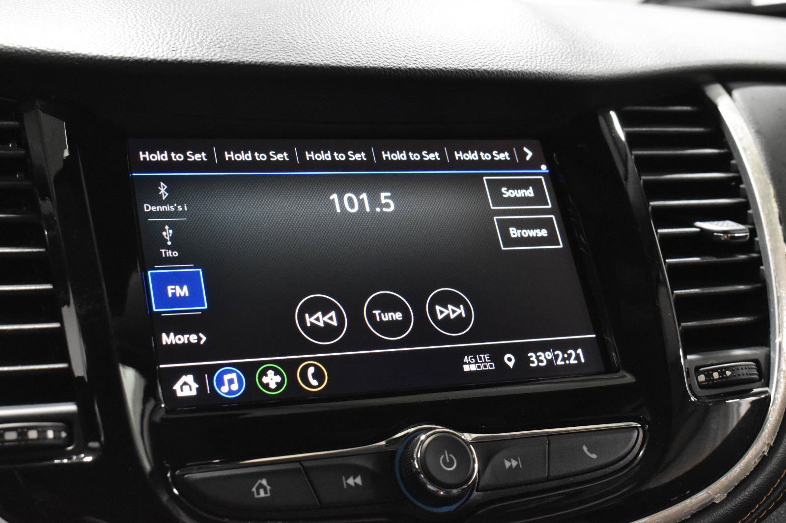 Used 2021 Chevrolet Trax LT w/ Redline Edition image 16