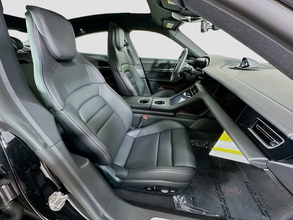 New 2025 Porsche Taycan 4S image 31