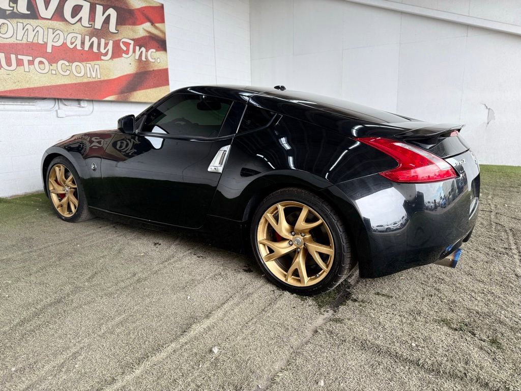 Used 2017 Nissan 370Z w/ Sport Package image 13