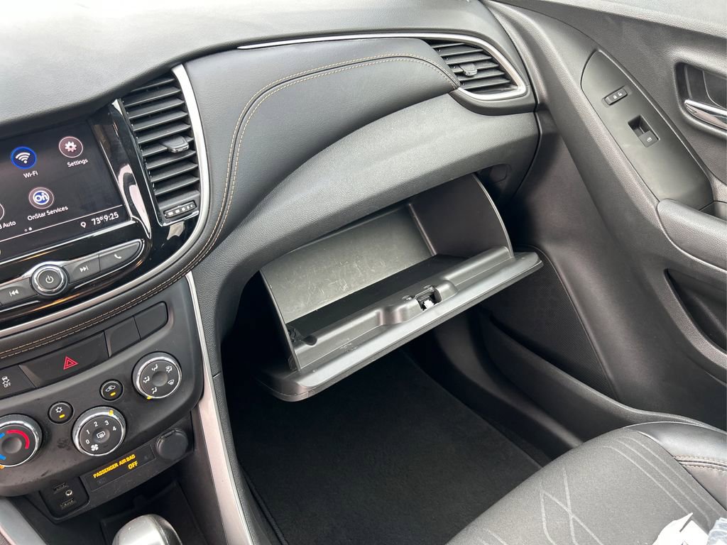 Used 2020 Chevrolet Trax LT w/ LT Convenience Package image 24