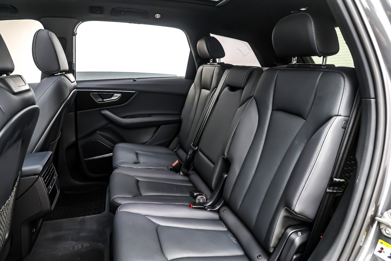Used 2025 Audi Q7 3.0T Premium Plus w/ Premium Plus Package image 9