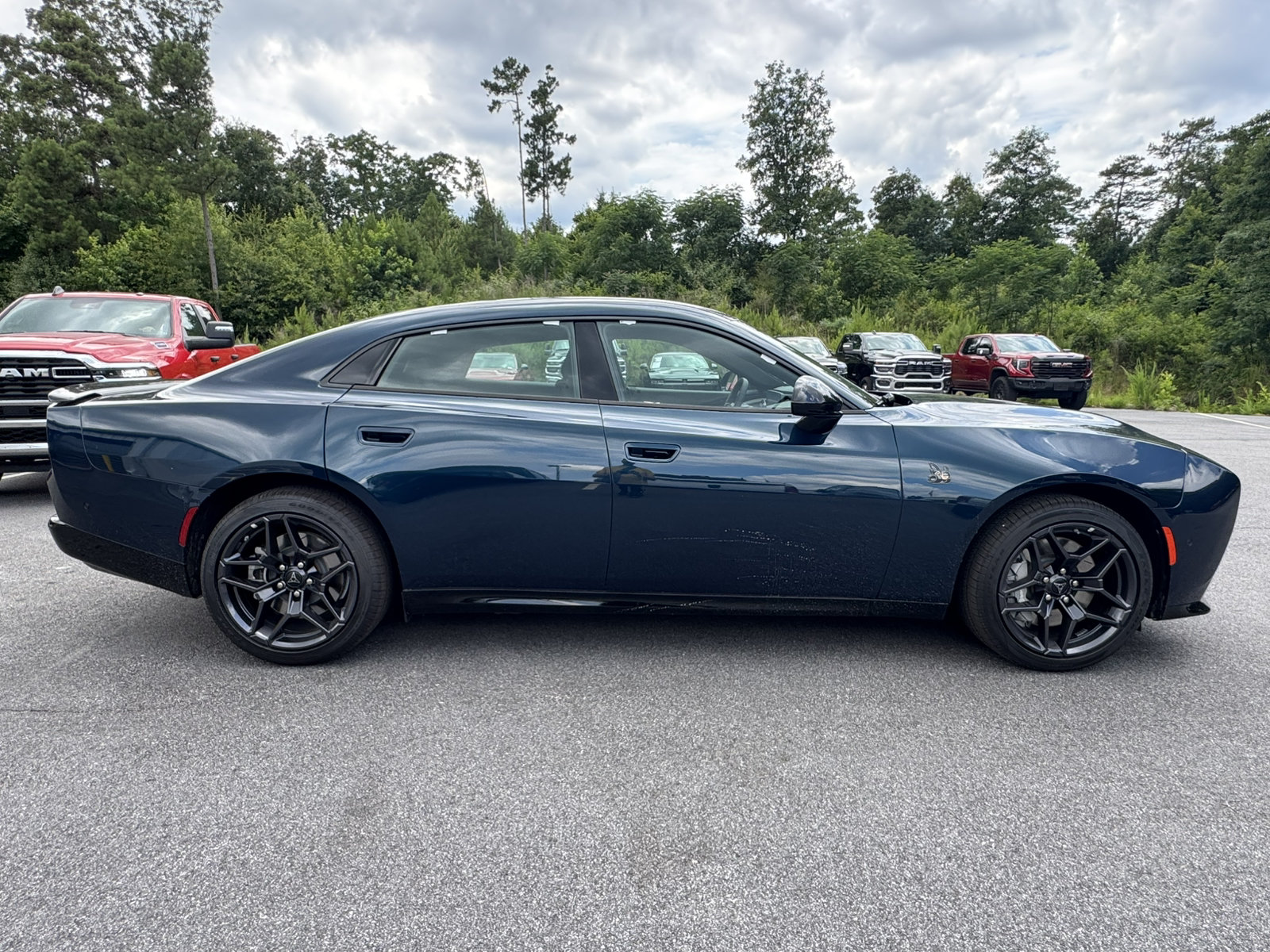 Used 2026 Dodge Charger Scat Pack w/ Blacktop Package AWD/4WD image 4