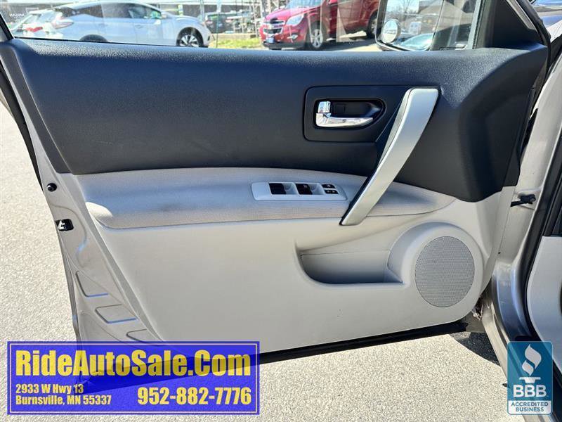 Used 2013 Nissan Rogue S w/ Special Edition Pkg image 9