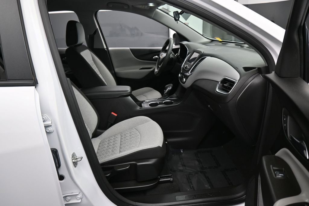 Used 2024 Chevrolet Equinox LS FWD image 35