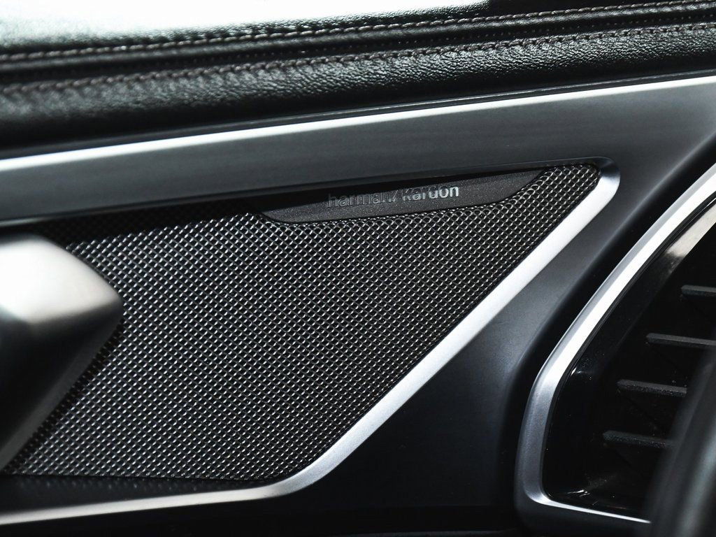 Used 2022 BMW 840i xDrive Convertible w/ Driving Assistance Package image 40