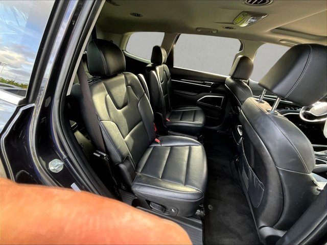 Used 2025 Kia Telluride S image 27