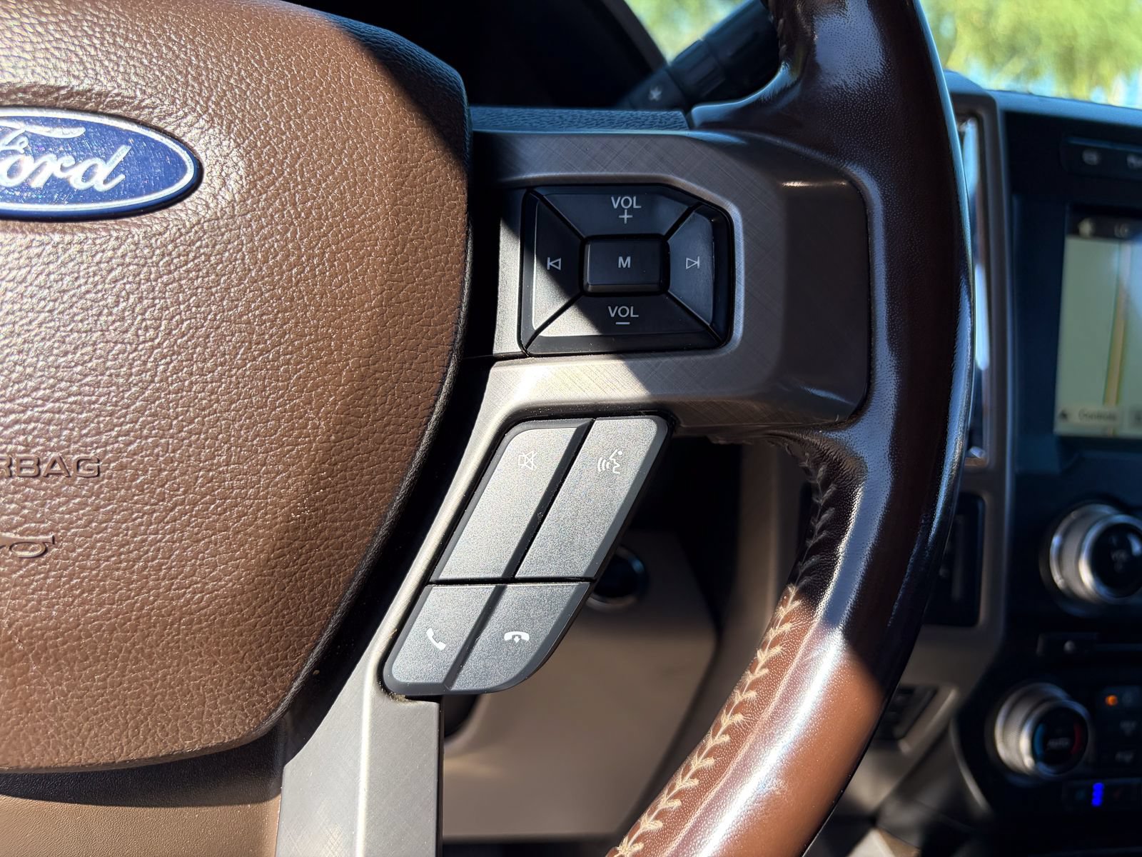 Used 2018 Ford F350 Limited AWD/4WD image 31