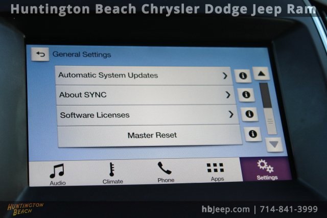 Used 2018 Ford Edge Titanium image 27