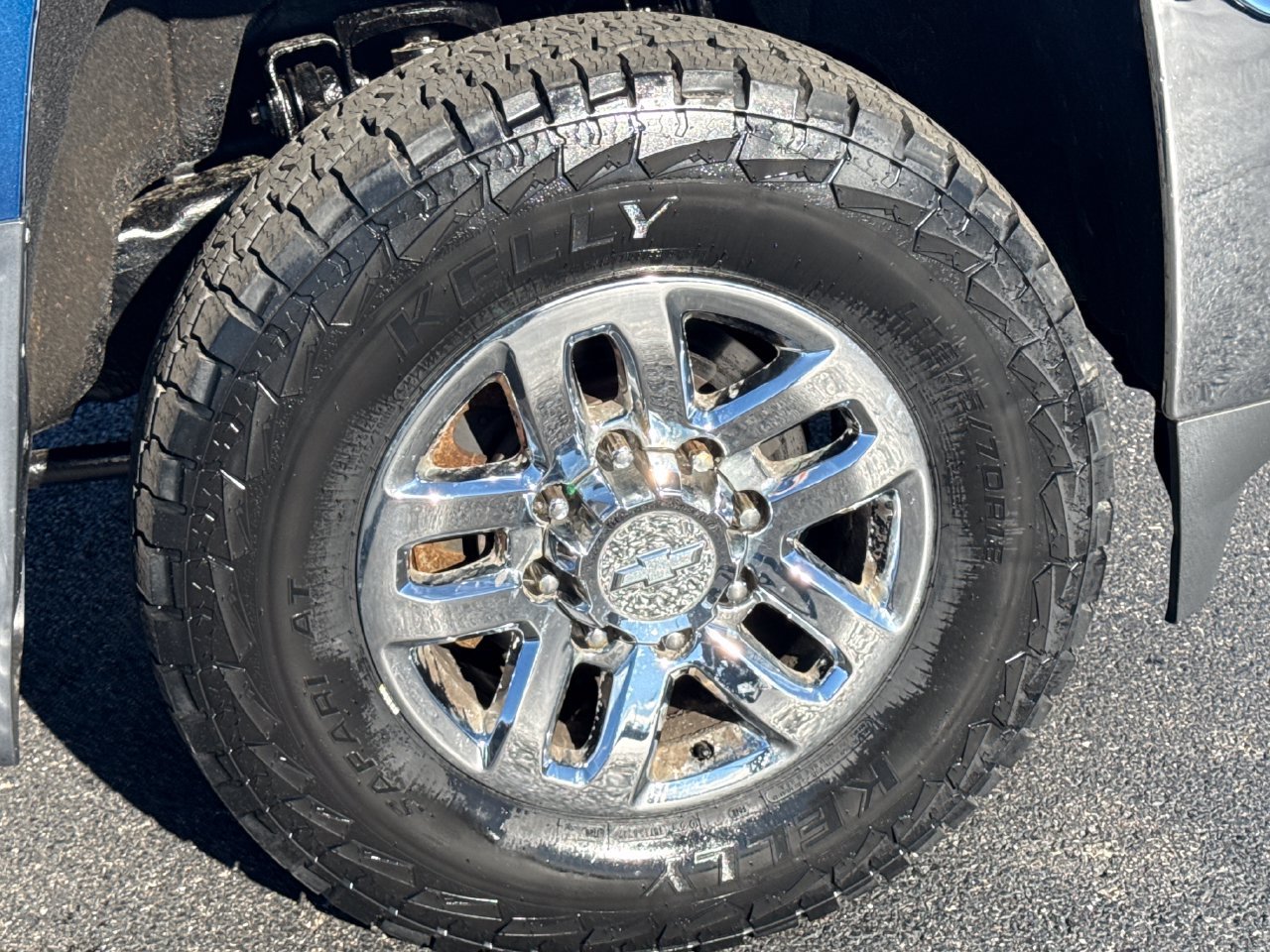 Used 2016 Chevrolet Silverado 2500 LTZ AWD/4WD image 9