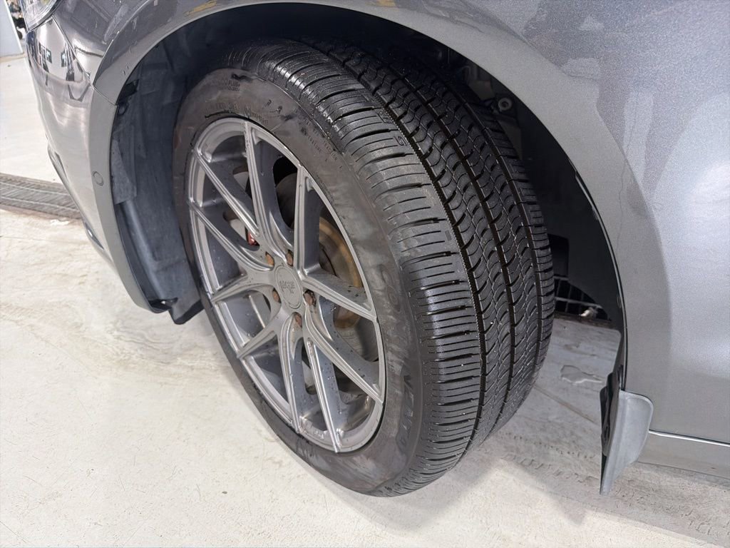 Used 2017 Ford Fusion Energi Titanium image 3