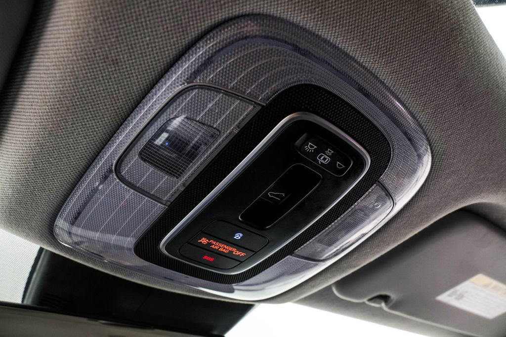 Used 2021 Hyundai Elantra Limited FWD image 40