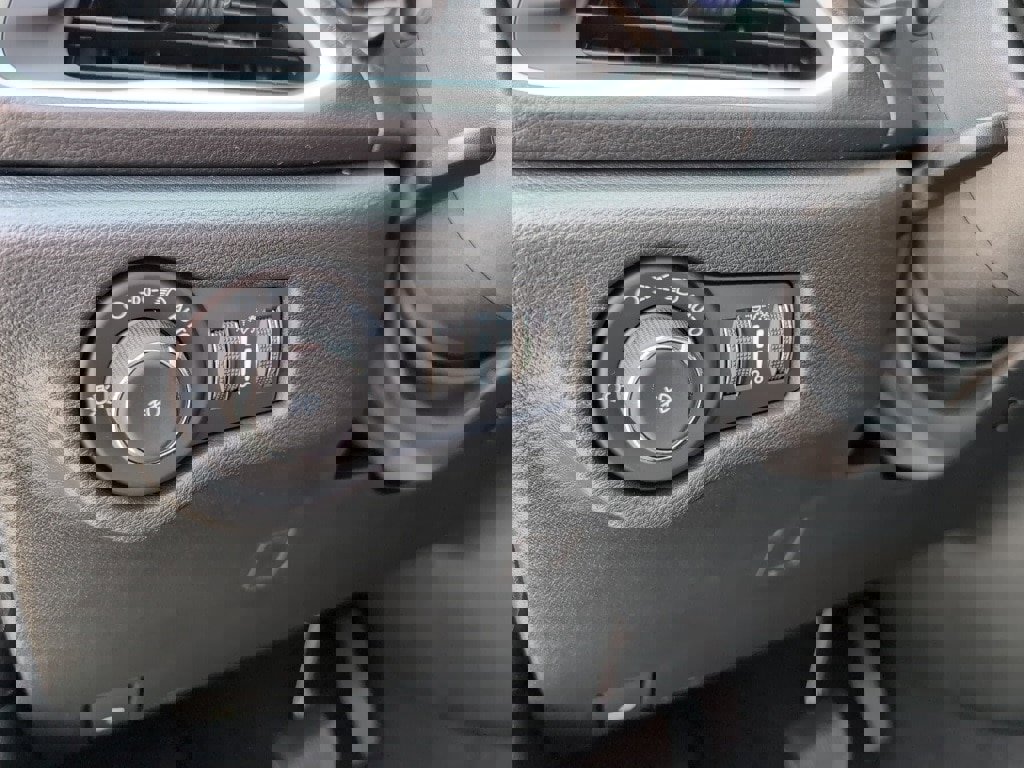 New 2026 Chrysler Pacifica Select image 5