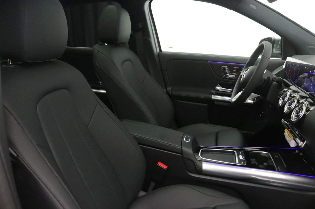 New 2026 Mercedes-Benz GLA 250 GLA 250 image 9