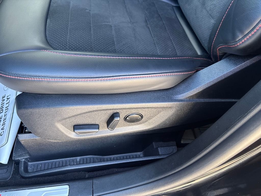 Used 2024 Ford Edge ST-Line image 23