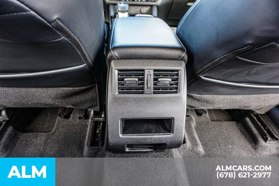 Used 2025 Mitsubishi Outlander SE image 33