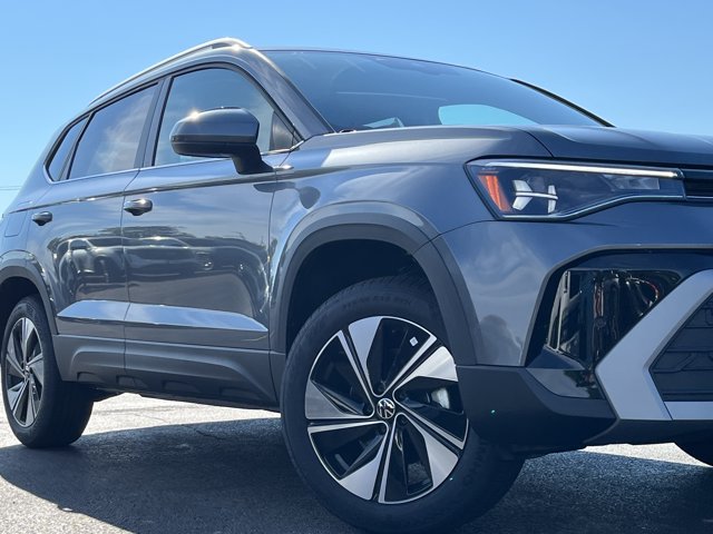 New 2026 Volkswagen Taos SE AWD/4WD image 4