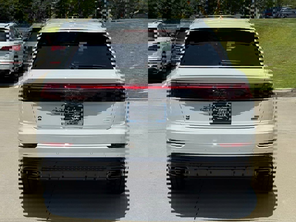 New 2025 Audi Q8 Premium Plus image 12