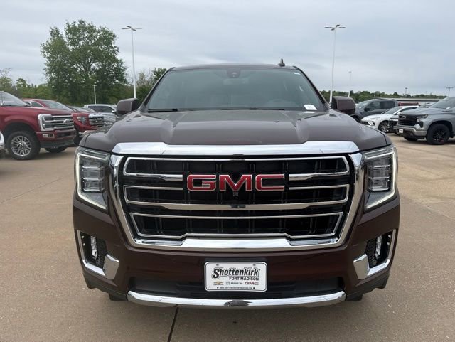 Used 2022 GMC Yukon XL SLT w/ SLT Premium Package AWD/4WD image 8