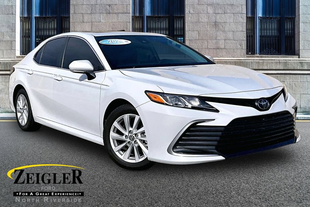 Used 2024 Toyota Camry LE w/ Convenience Package FWD image 1