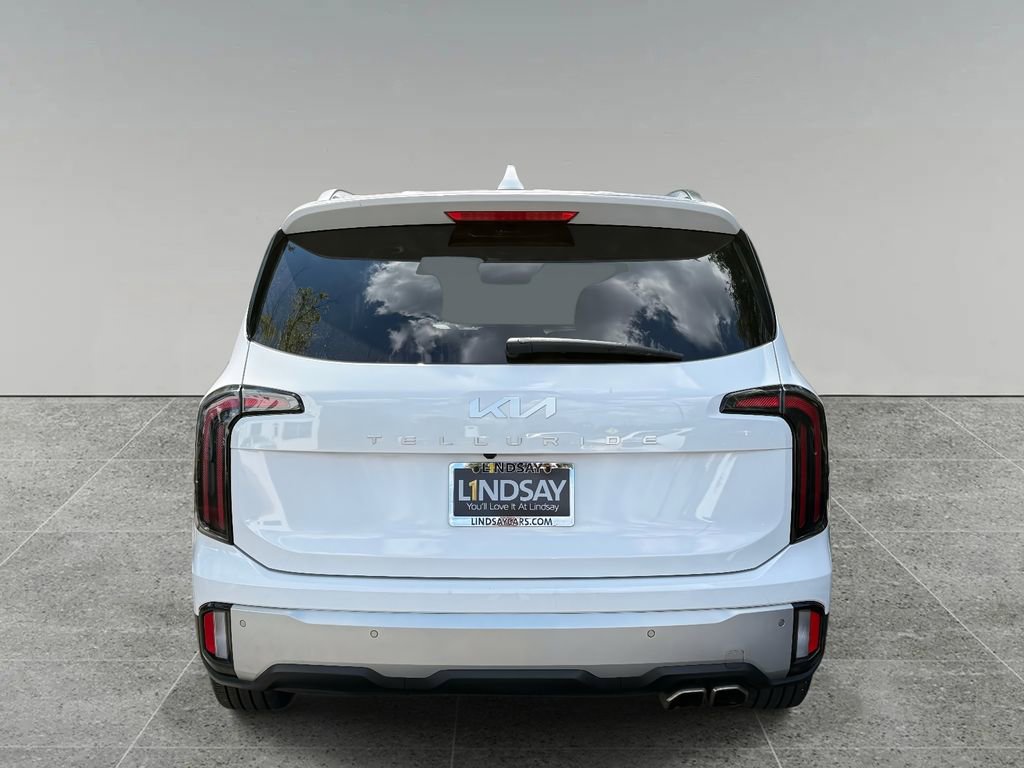 Used 2024 Kia Telluride EX w/ EX Captain's Chair Package image 11