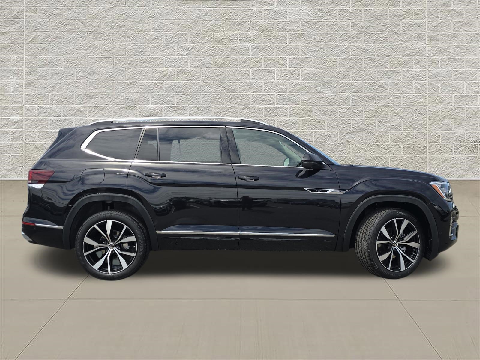 New 2026 Volkswagen Atlas SEL Premium R-Line AWD/4WD image 8