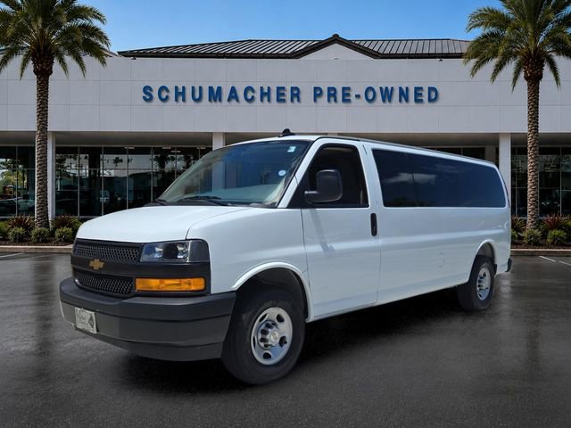 Used 2025 Chevrolet Express 3500 LS RWD image 3