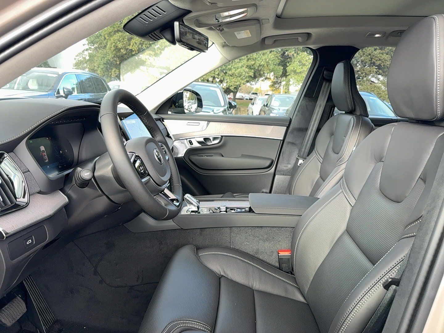 New 2026 Volvo XC90 B6 Ultra w/ Lounge Package AWD/4WD image 9