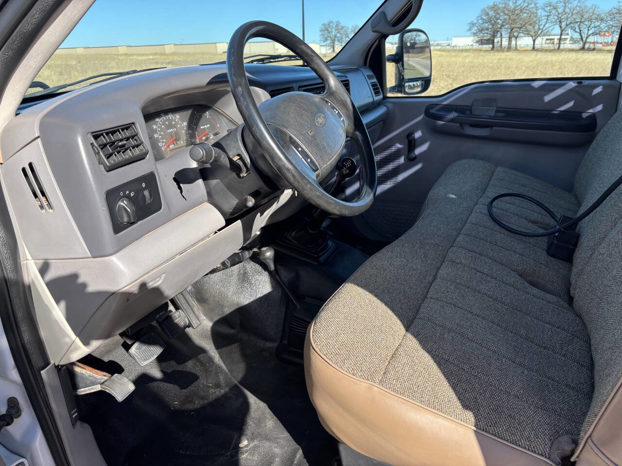 Used 2001 Ford F350 4x4 Regular Cab DRW Super Duty image 8