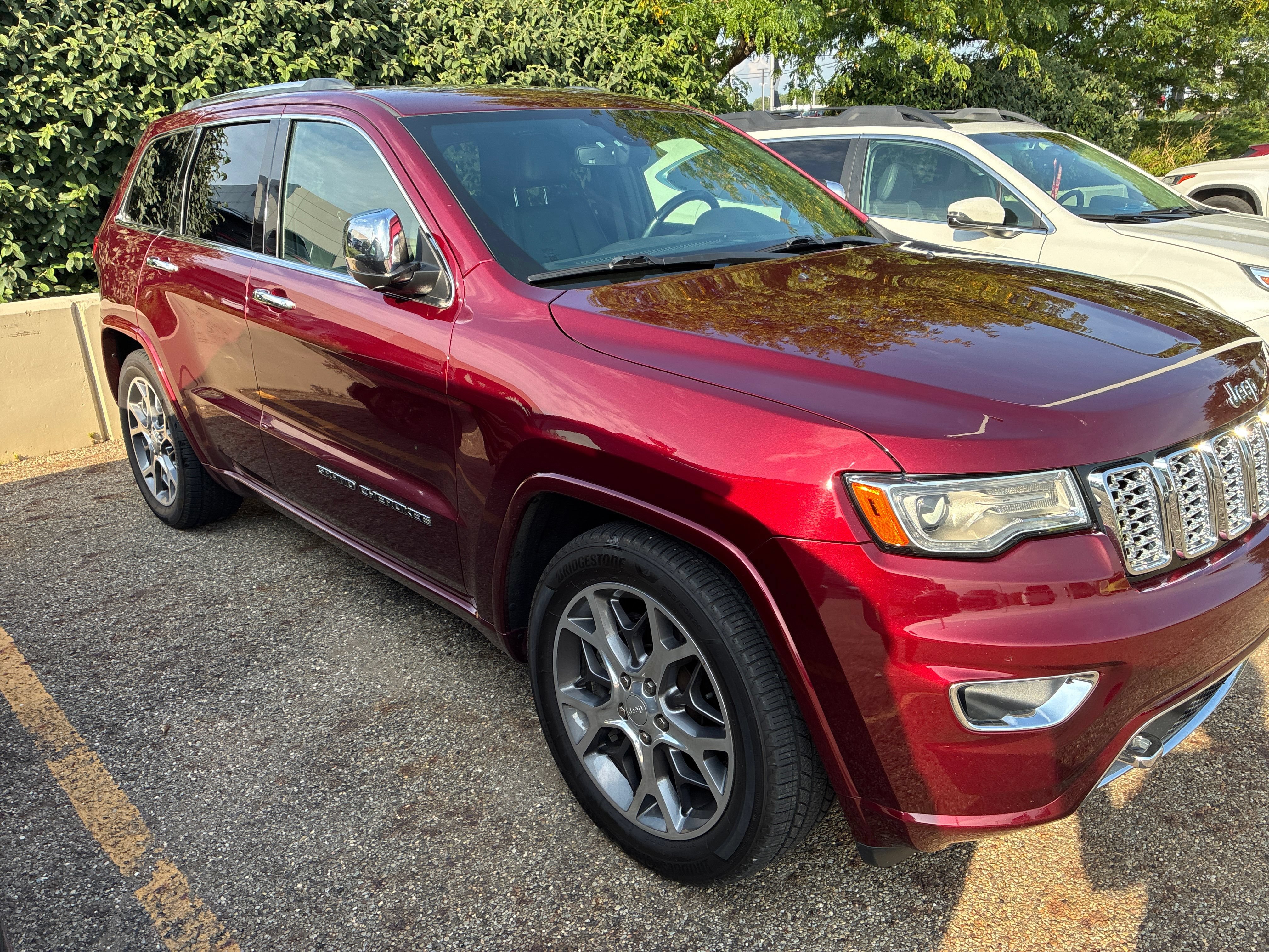 Used 2021 Jeep Grand Cherokee Overland AWD/4WD image 4