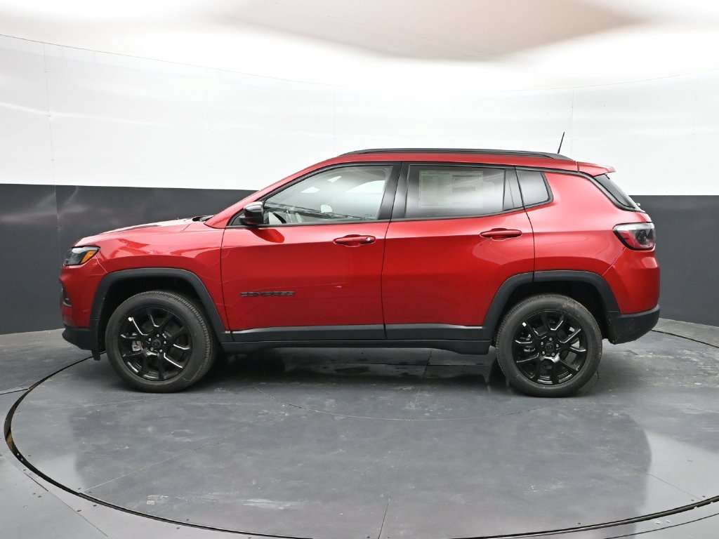 New 2026 Jeep Compass Latitude AWD/4WD image 33