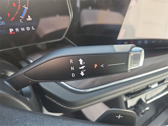 Certified 2025 Chevrolet Suburban Premier image 16