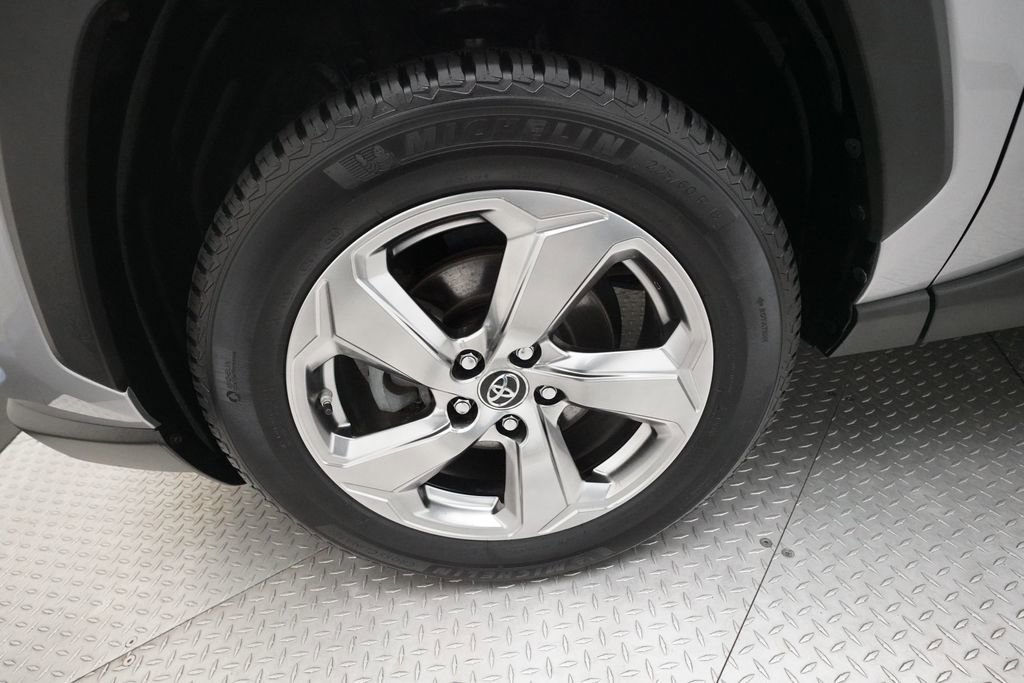 Used 2019 Toyota RAV4 Limited AWD/4WD image 27